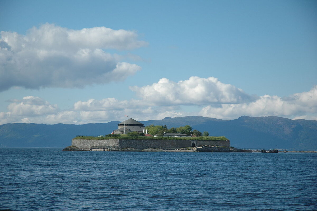 Munkholmen fortress walls