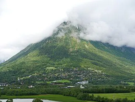 Lom stavkyrkje
